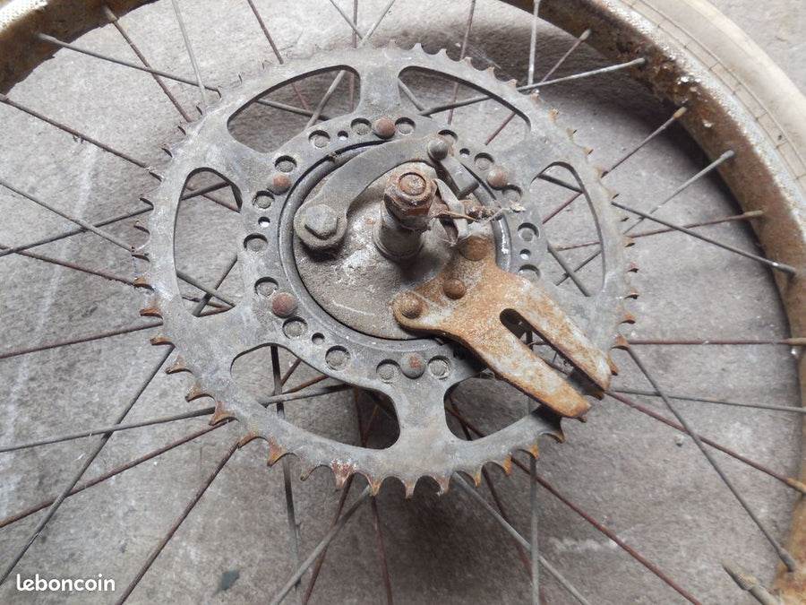 Ancienne jante cyclomoteur / vélomoteur / mobylette