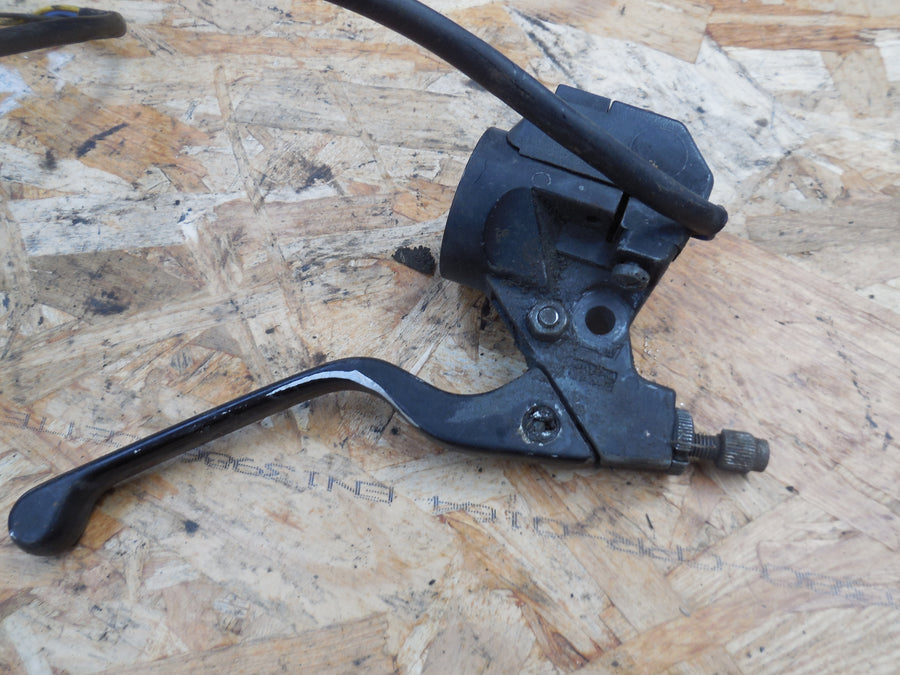 comodo /cocote / levier d embrayage peugeot  sx  8