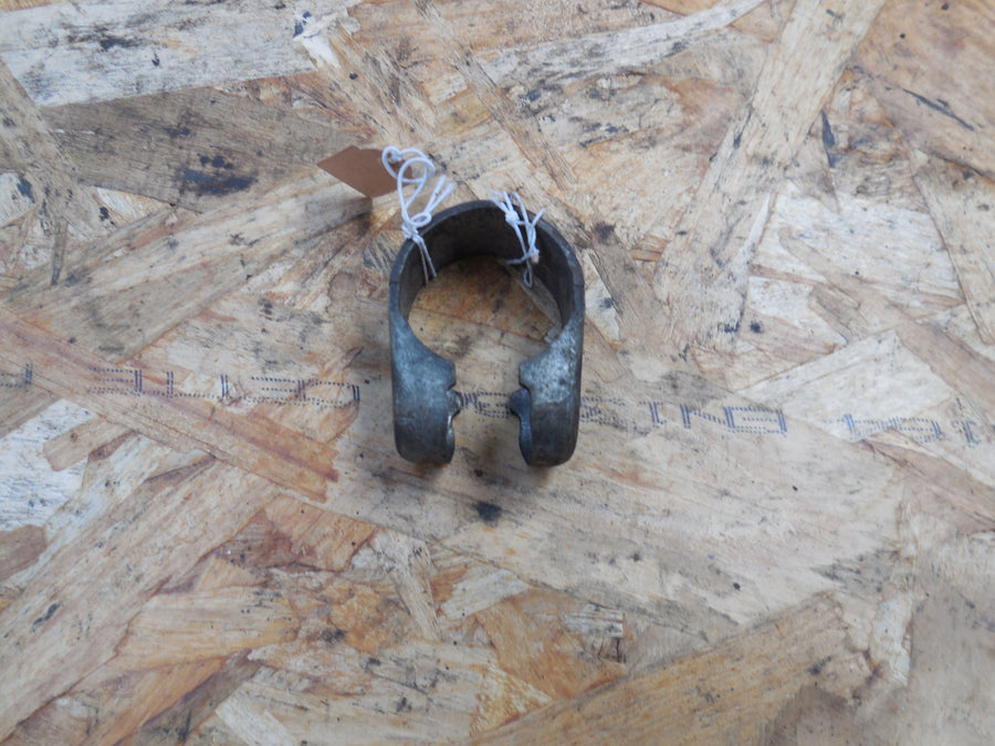 collier de fixation selle mobylette cady