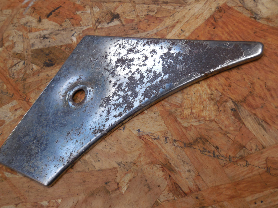 cache boite a outils motobécane