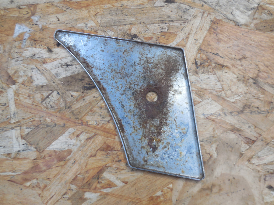 cache boite a outils motobécane