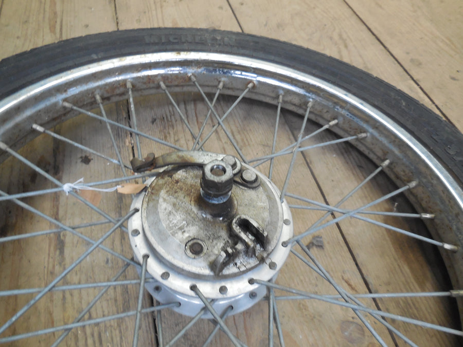 jante  avec  pneu  peugeot  bb rallye