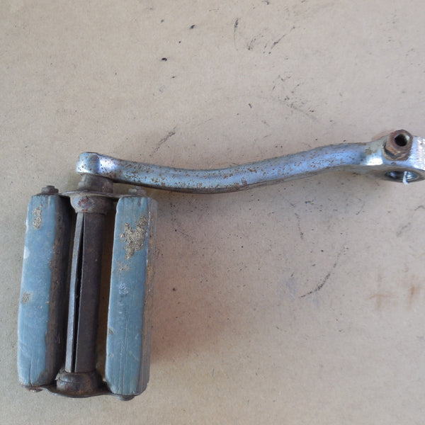 pédale mobylette motobecane  AV /AU 68