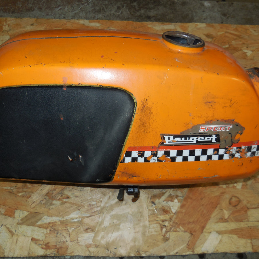 RESERVOIR  peugeot  104