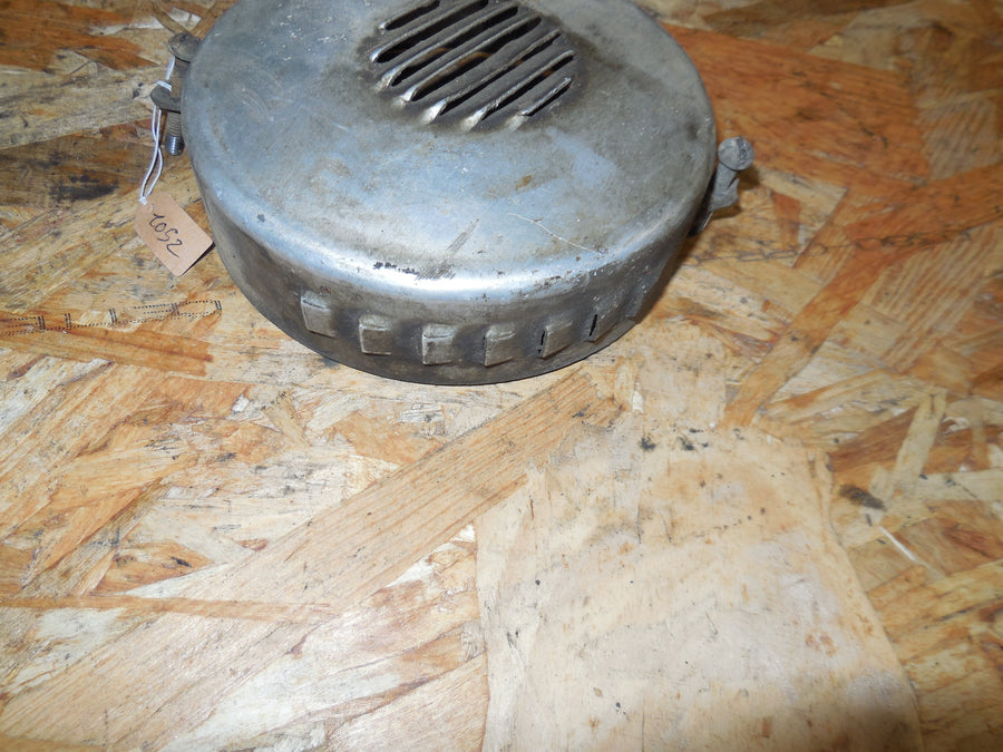 cache allumage  peugeot 104