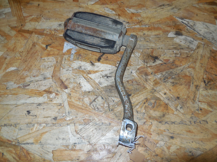 pedale mobylette  peugeot 104