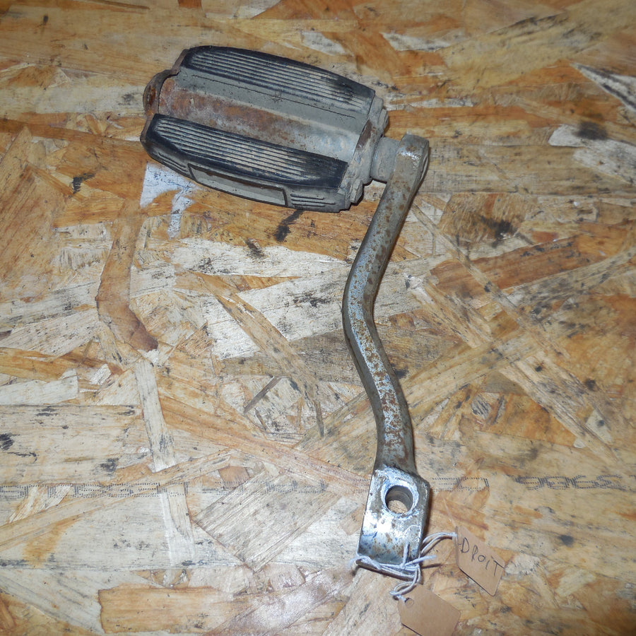 pedale mobylette  peugeot 104