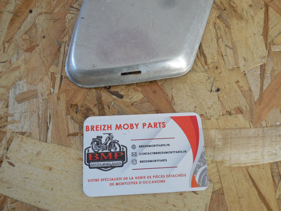 cache boite a outils MOTOBECANE  AV