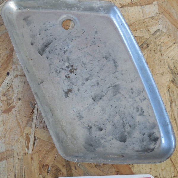 cache boite a outils MOTOBECANE  AV