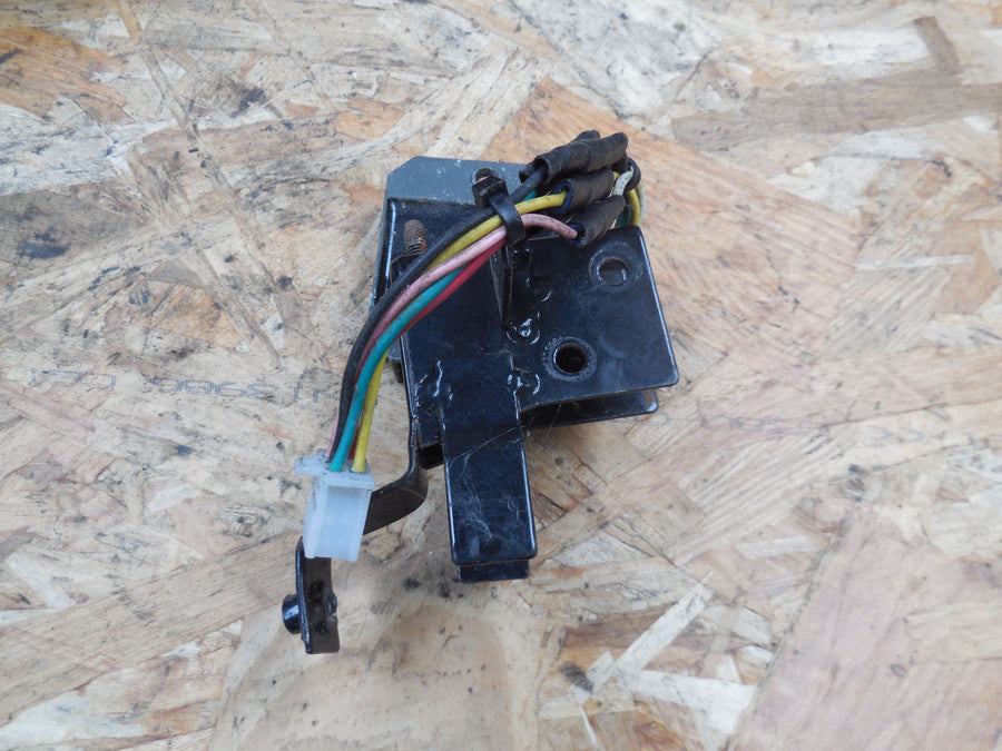 régulateur  de tension  scooter  revatto