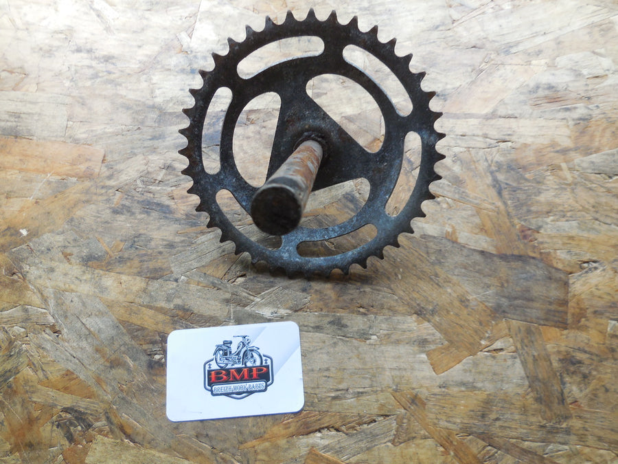 axe de pedalier mobylette