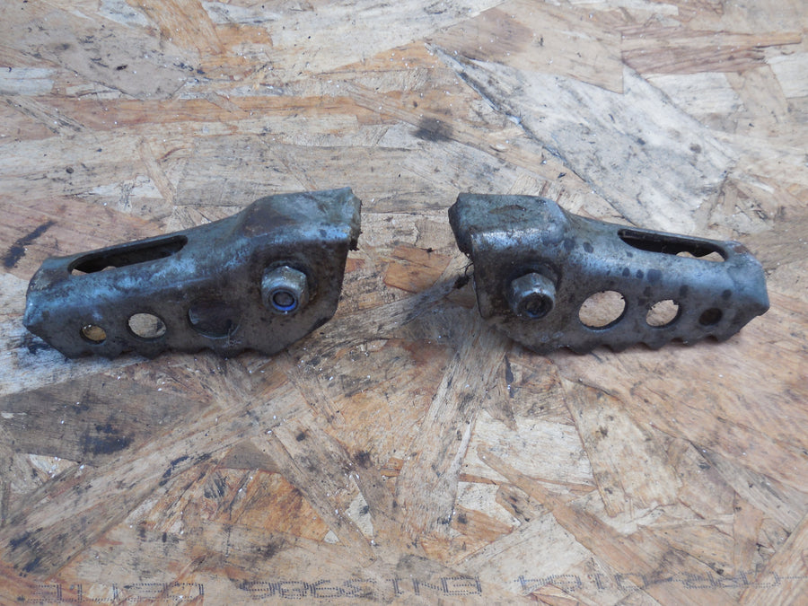 paire de cale pieds motobecane  ew 80