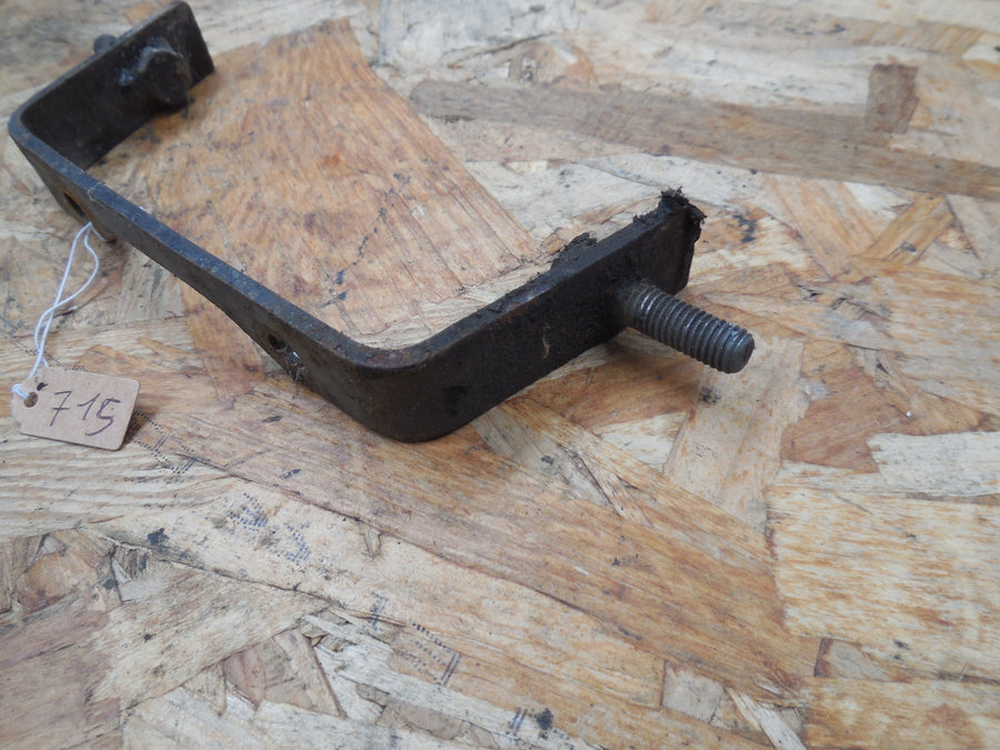 PATTE DE FIXATION garde boue  motobecane  ew 80