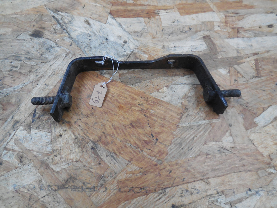 PATTE DE FIXATION garde boue  motobecane  ew 80