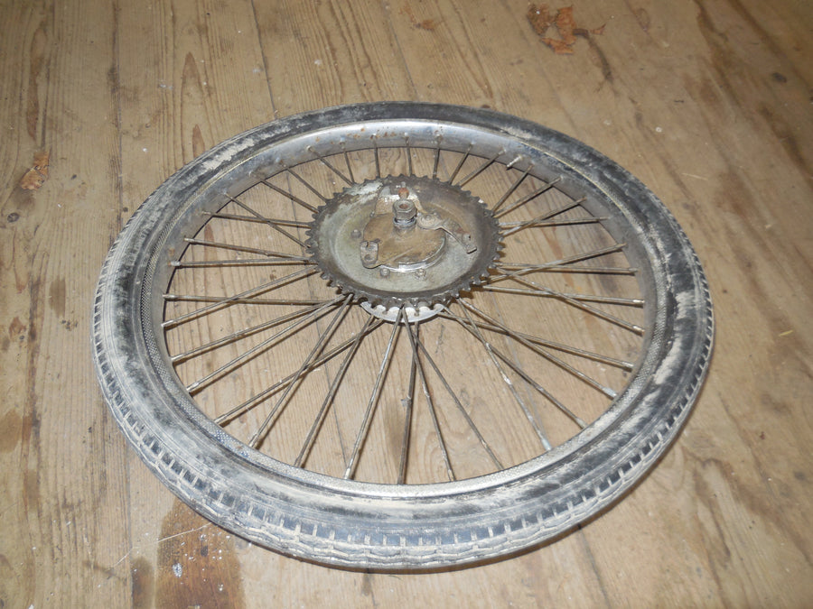 jante / roue peugeot  102