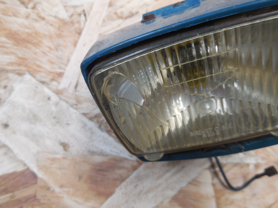 capot de phare peugeot  102