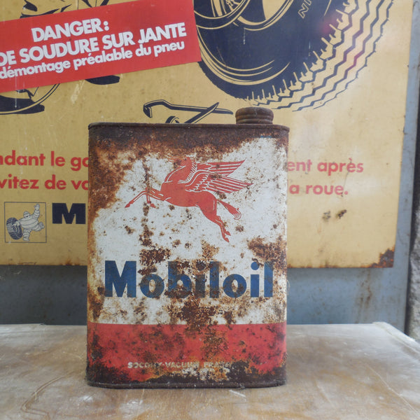 Bidon ancien Mobiloil