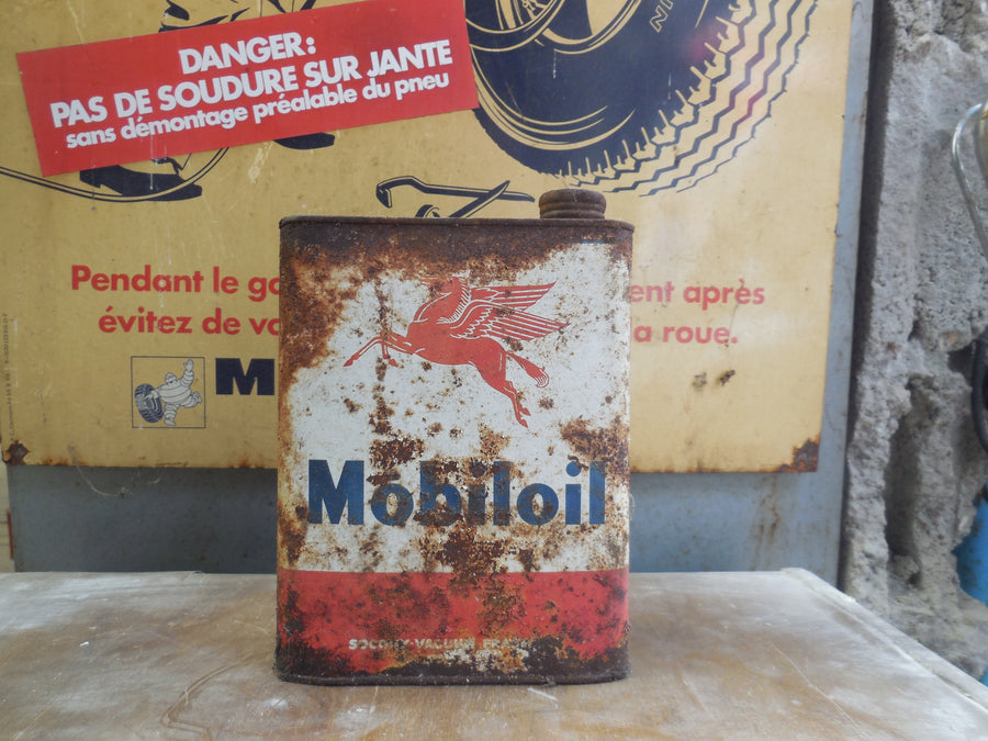 Bidon ancien Mobiloil