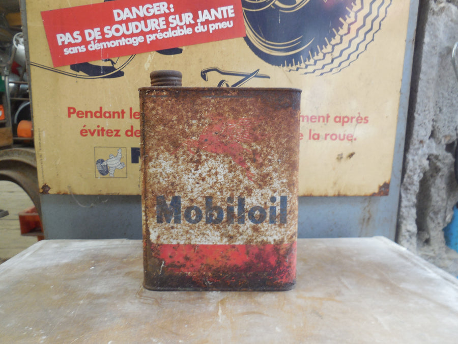 Bidon ancien Mobiloil