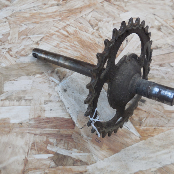 axe de pedalier BB peugeot