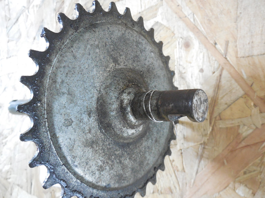 axe de pedalier  peugeot  102