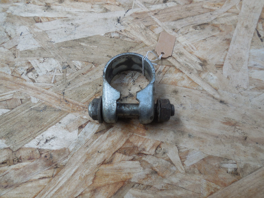 collier de fixation selle mobylette