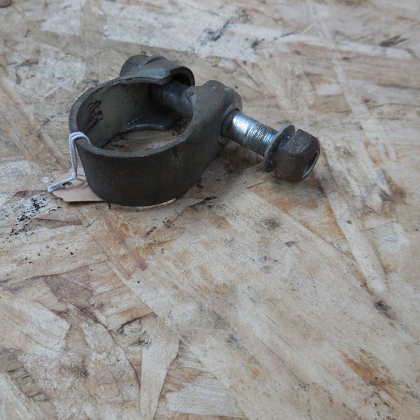 collier de fixation selle mobylette