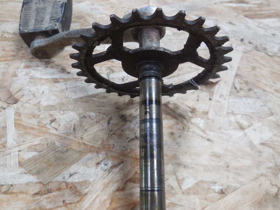 axe de  pedalier  motobécane  40