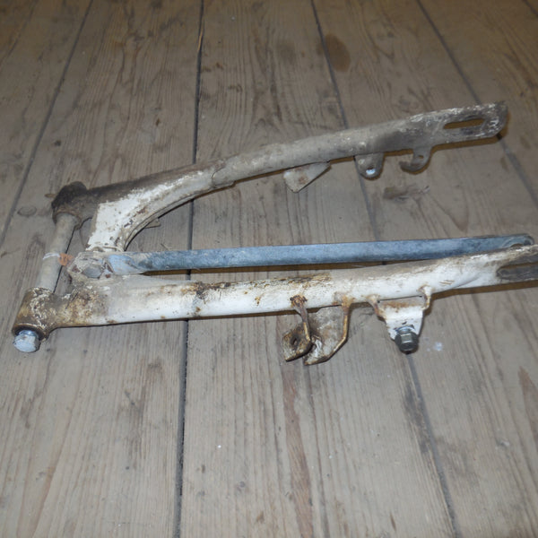 bras oscillant  honda  mt8