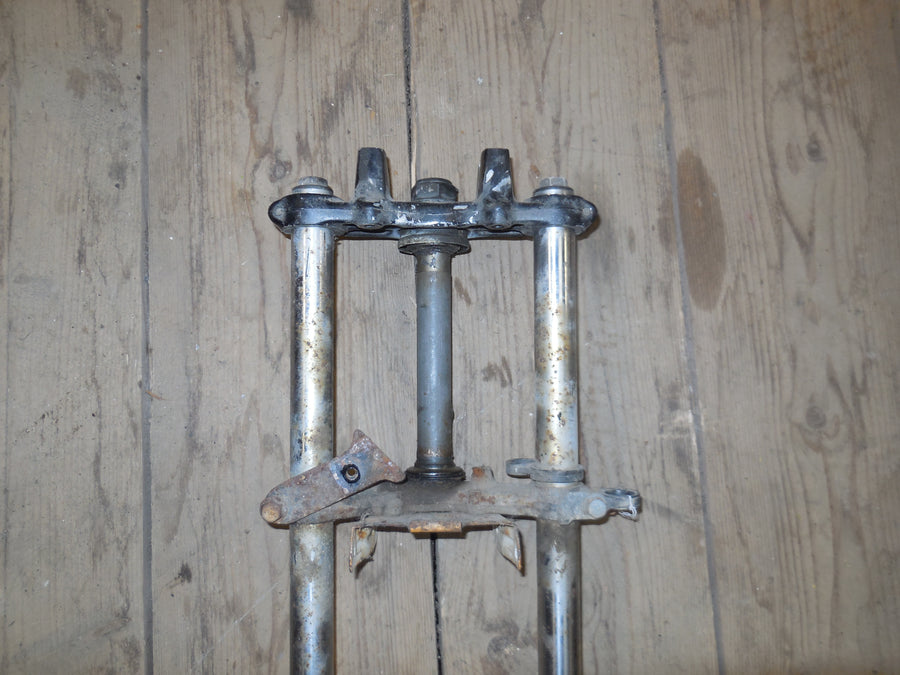 fourche  honda mt8