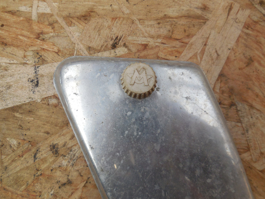 cache boite a outils  motobecane