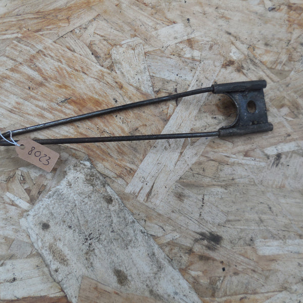 passe cable/ fils  mobylette