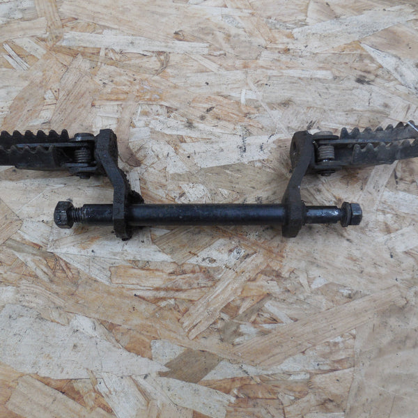 paire de cale pieds  peugeot  sx 8
