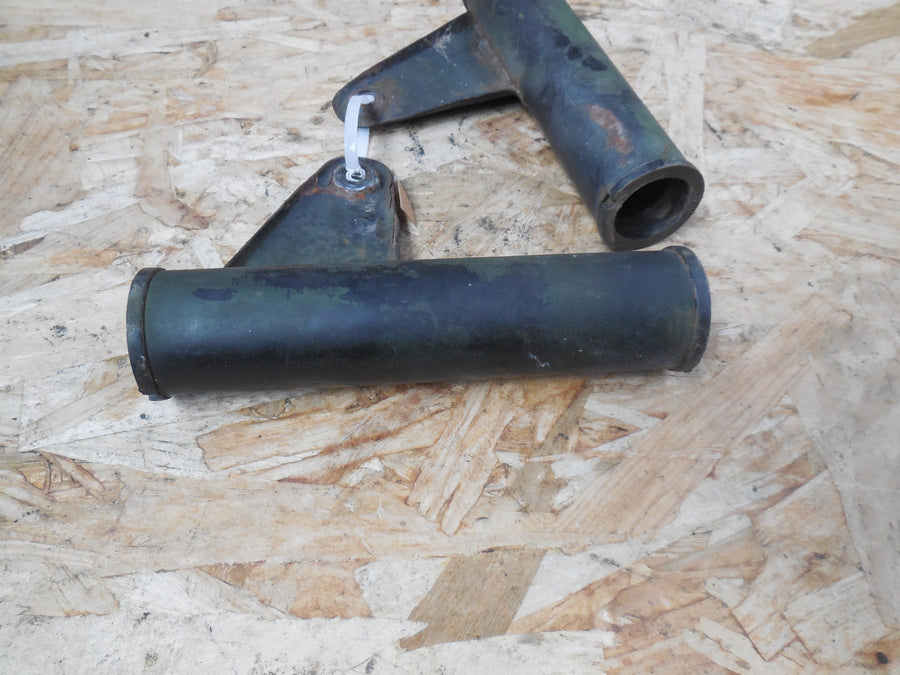 patte de fixation de phare peugeot sx  8