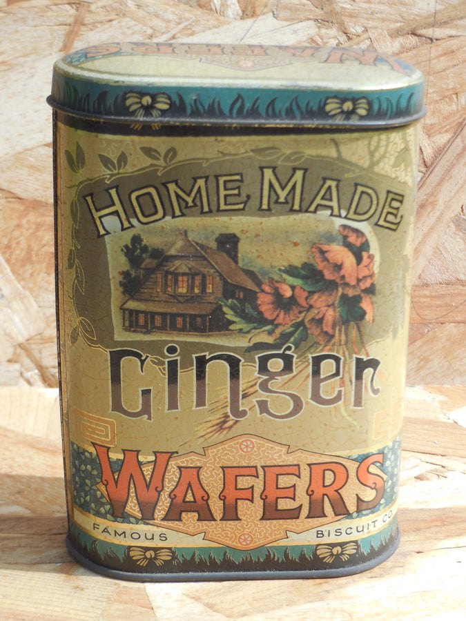 Ancienne boite en métal à biscuits Anglaise Ginger Wafers