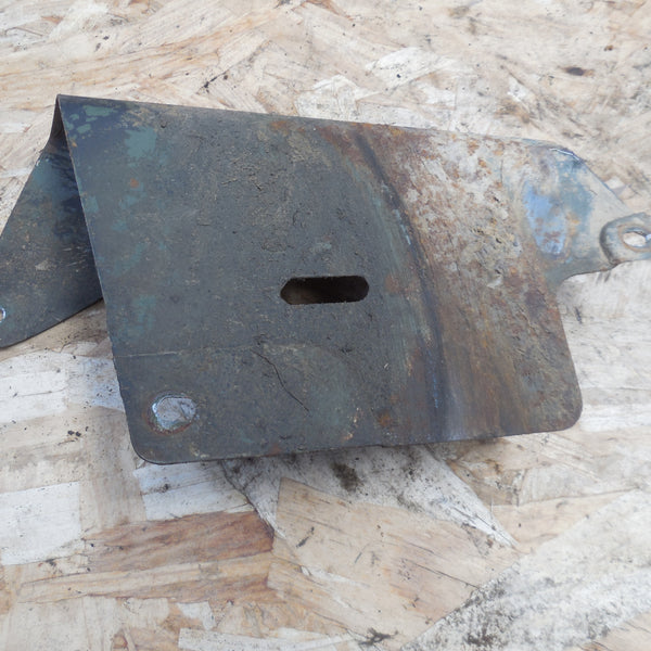 protège caret chaine  peugeot  sx  8