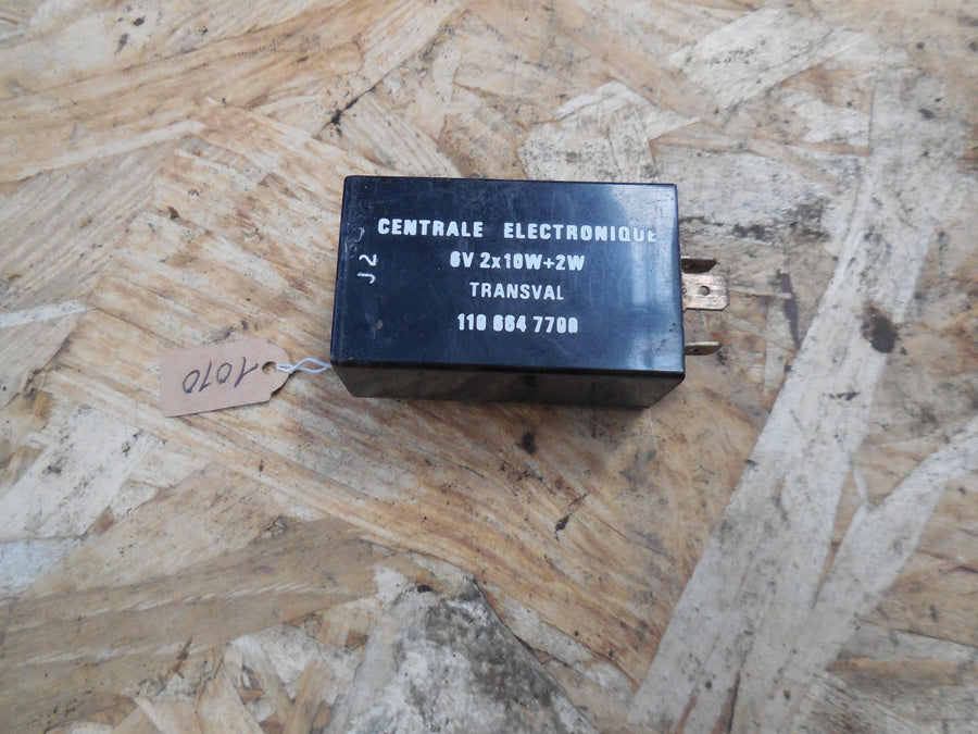 centrale  clignotant peugeot  sx  8