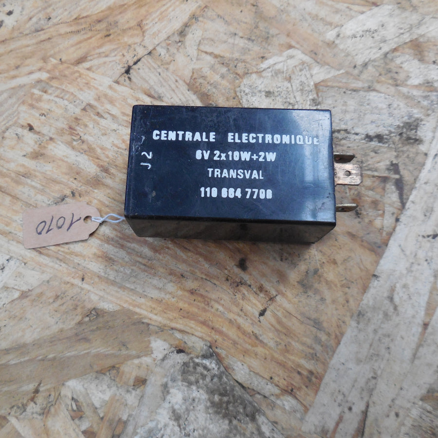 centrale  clignotant peugeot  sx  8