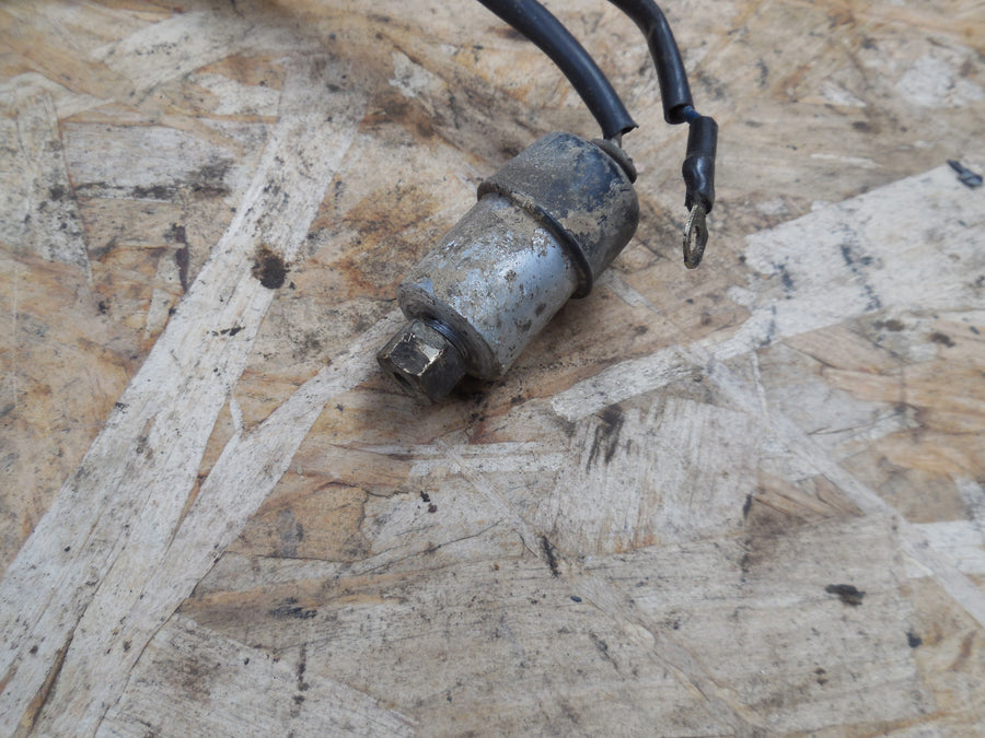 contacteur de stop peugeot   sx  8