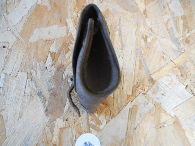 ancienne  sacoche a outils  / mobylette /moto anciennes