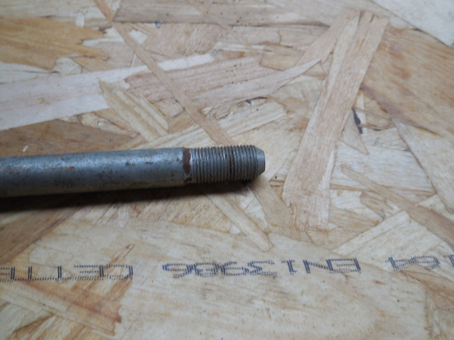 axe de roue  moto / mobylette