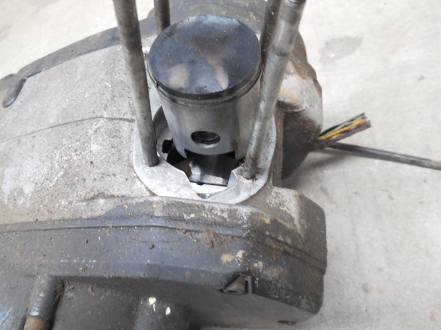 bas moteur  peugeot sx 8