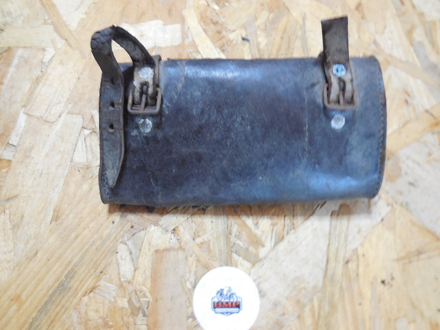 ancienne sacoche a outils