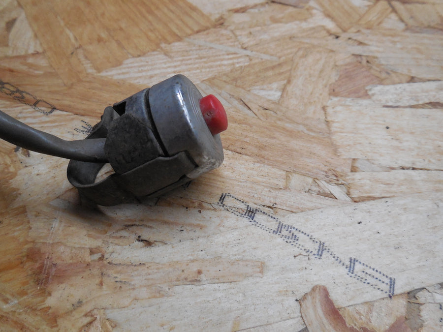 bouton interrupteur klaxon