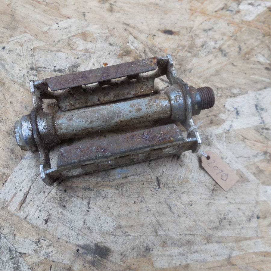 pédale  mobylette  solex   coté  droit