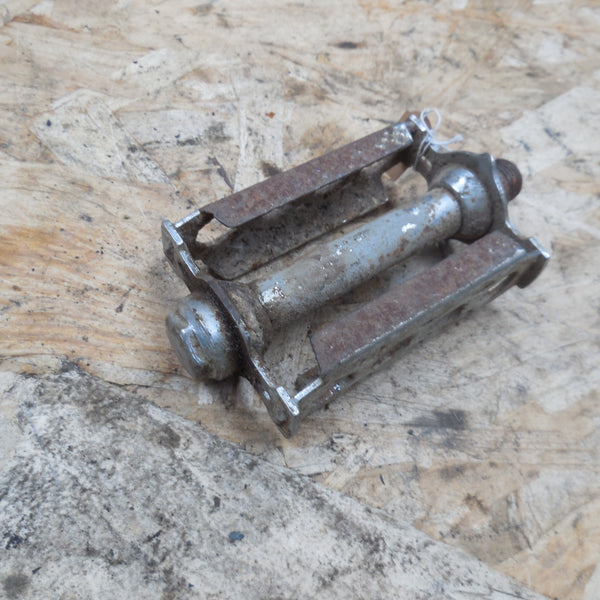 pédale  mobylette  solex   coté  droit