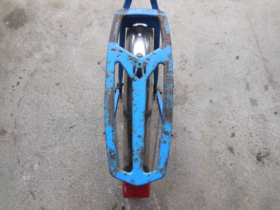 garde boue arrière /cadre  mobylette  Motobécane  CADY