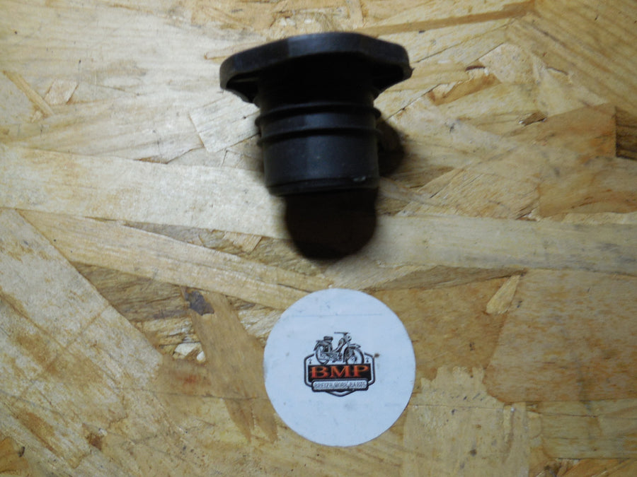 bouchon de réservoir   Peugeot 103