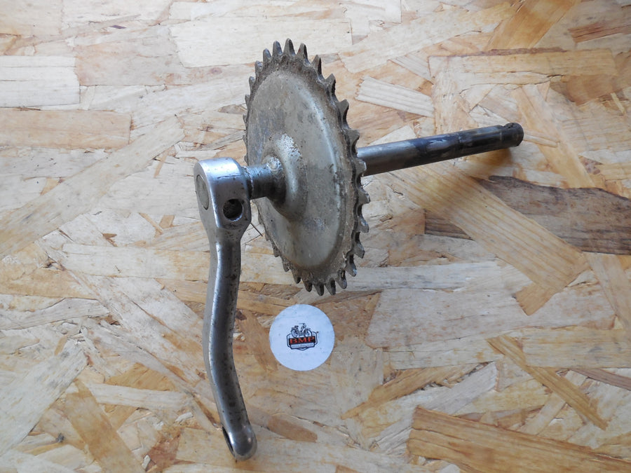 axe de pédalier peugeot  102