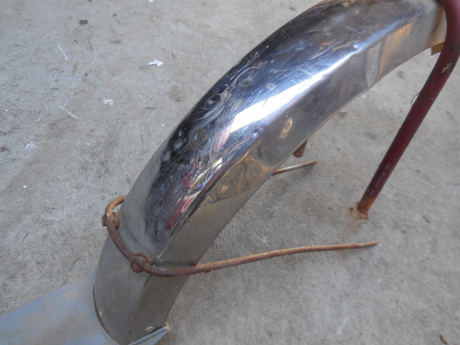garde boue mobylette peugeot  101 /102